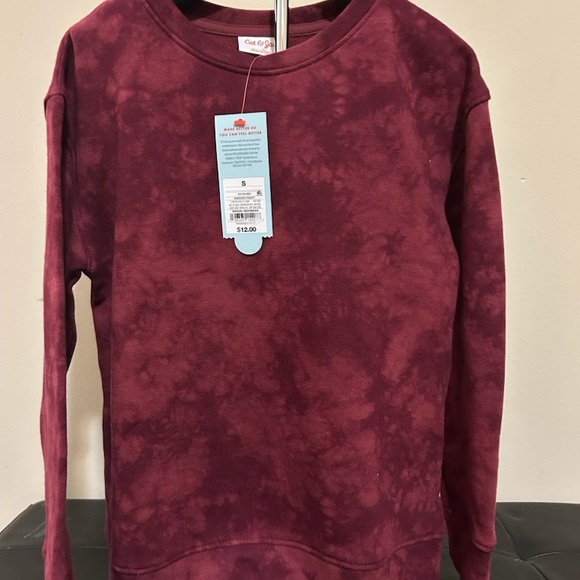 Girls red sweater - Picture 2 of 2